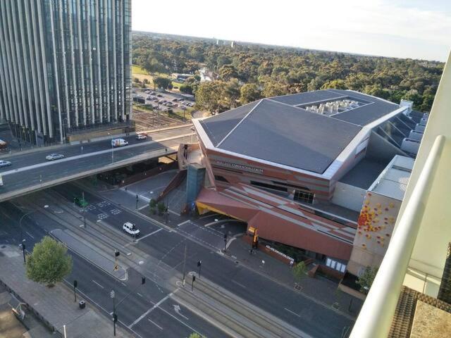 96 North Terrace Spa Apartment Adelaide Exterior foto